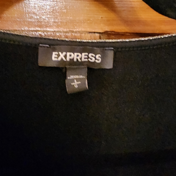 Metallic sexy plunging neck long sleeve high-low gown - Picture 3 of 5